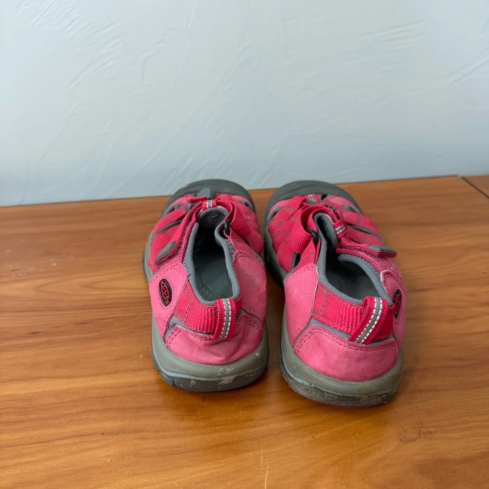 Keen Girl Kids Newport H2 Waterproof Sandal Hiking Shoe Closed Toe Pink Dahlia 4